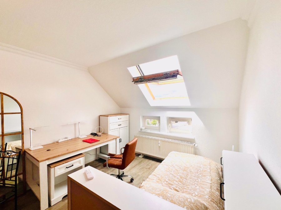 Möblierte Wohnung im beliebten Gohlis, 04157 Leipzig, Dachgeschosswohnung