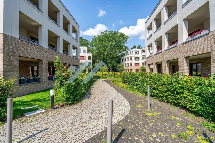 Moderner Neubau in Dahlem: Barrierefrei mit Aufzug, 3 Schlafzimmern, 2 Terrassen und 3 Bädern, 14195 Berlin, Etagenwohnung