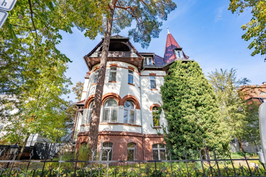 Ihr exklusives Altbau-Domizil in Berlin-Grunewald – Raum für Familien, Mehrgenerationen und Gewerbe, 14193 Berlin, Villa