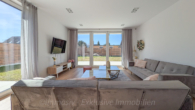 Wohnzimmer - *RESERVIERT* Helles und modernes Einfamilienhaus - ca. 30km bis Berlin Charlottenburg