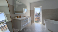 Badezimmer - *RESERVIERT* Helles und modernes Einfamilienhaus - ca. 30km bis Berlin Charlottenburg