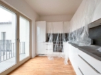 Schlafzimmer mit Bad en Suite - ab sofort verfügbar - Küche mit Balkonzugang