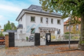 Haus vom Außen - Luxusvilla als Mehrgenerationenhaus