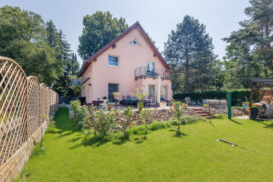 Verbringen Sie die kalte Jahreszeit gemütlich in Ihrem eigenen Zuhause am Kamin., 14532 Kleinmachnow, Einfamilienhaus