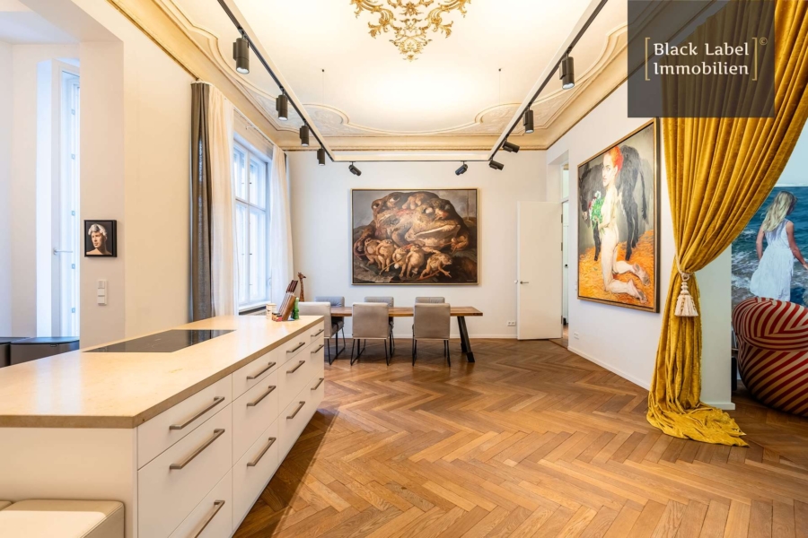 Internationaler Style am Savignyplatz: Design-Wohnung für Lifestyle der Extraklasse, 10623 Berlin, Maisonettewohnung