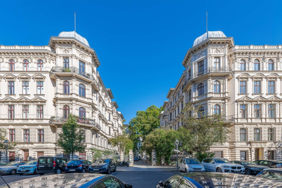 Sanierte 4 Zimmer Altbau-Wohnung mit Balkon in den Riehmers Hofgärten – Kreuzberg, 10965 Berlin, Etagenwohnung