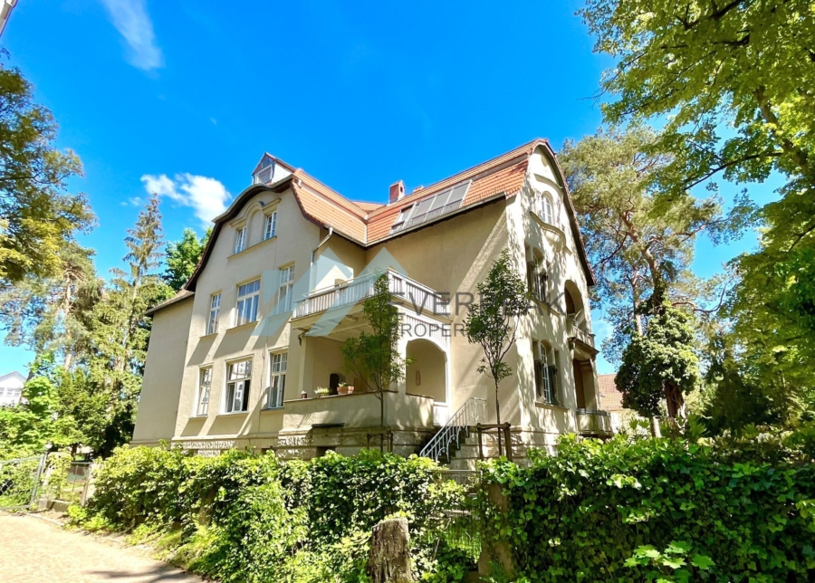 Grunewalder Wohntraum: Villenetage im ehemaligen Direktorenhaus mit viel Gestaltungspotenzial, 14193 Berlin, Etagenwohnung