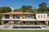 Villa - Traumhafte Luxusvilla in Grimaud: Panoramablick auf Berge und Meer!