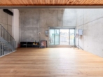 2. Etage Loft I Ost Terrasse - Industrial Design auf drei Stockwerken: Elegante Verbindung von Sichtbeton, Holz und Stahl