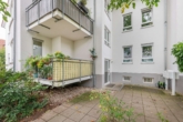 Hauseingang - Charmante Etagenwohnung im Herzen von Potsdam-Babelsberg mit Balkon und Stellplatz