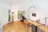 Wohnzimmer - Charmante Etagenwohnung im Herzen von Potsdam-Babelsberg mit Balkon und Stellplatz