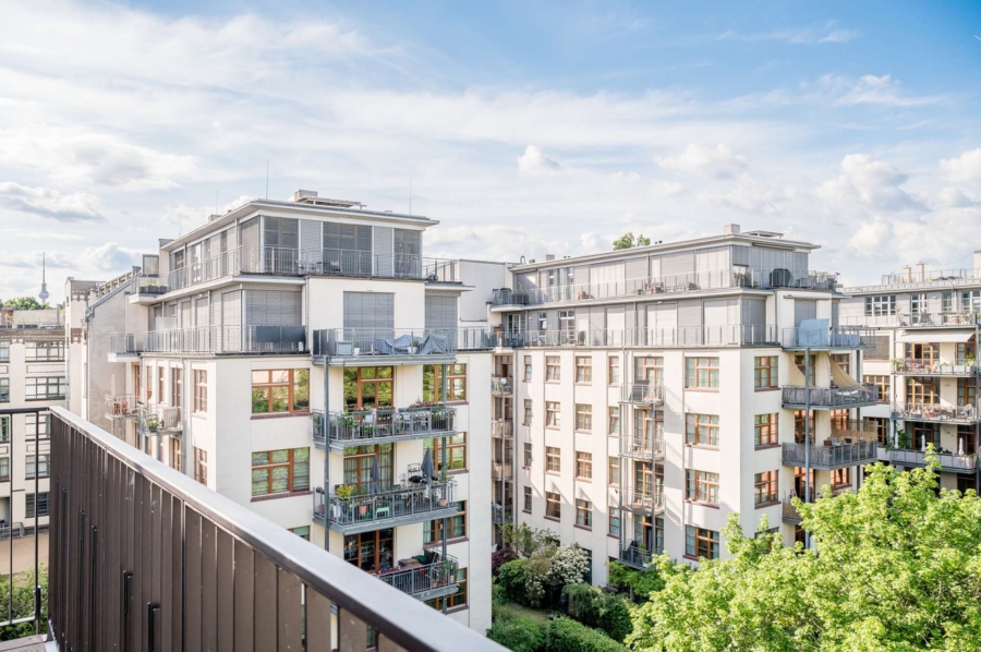 Penthouse im Erstbezug mit Aufdachterrasse und Aufzug im ruhigen Gartenhaus, 10243 Berlin, Penthouse