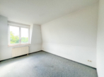 2. Zimmer - Bezugsfreie 3,5 Zimmerwohnung mit Balkon, EBK und TG-Stellplatz