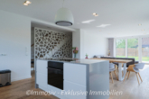 Mittelinsel mit Kochfeld - Helles und modernes Einfamilienhaus - ca. 30km bis Berlin Charlottenburg